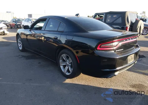2016 Dodge Charger Sxt z USA, uszkodzony, nr VIN 2C3CDXHG2GH169328